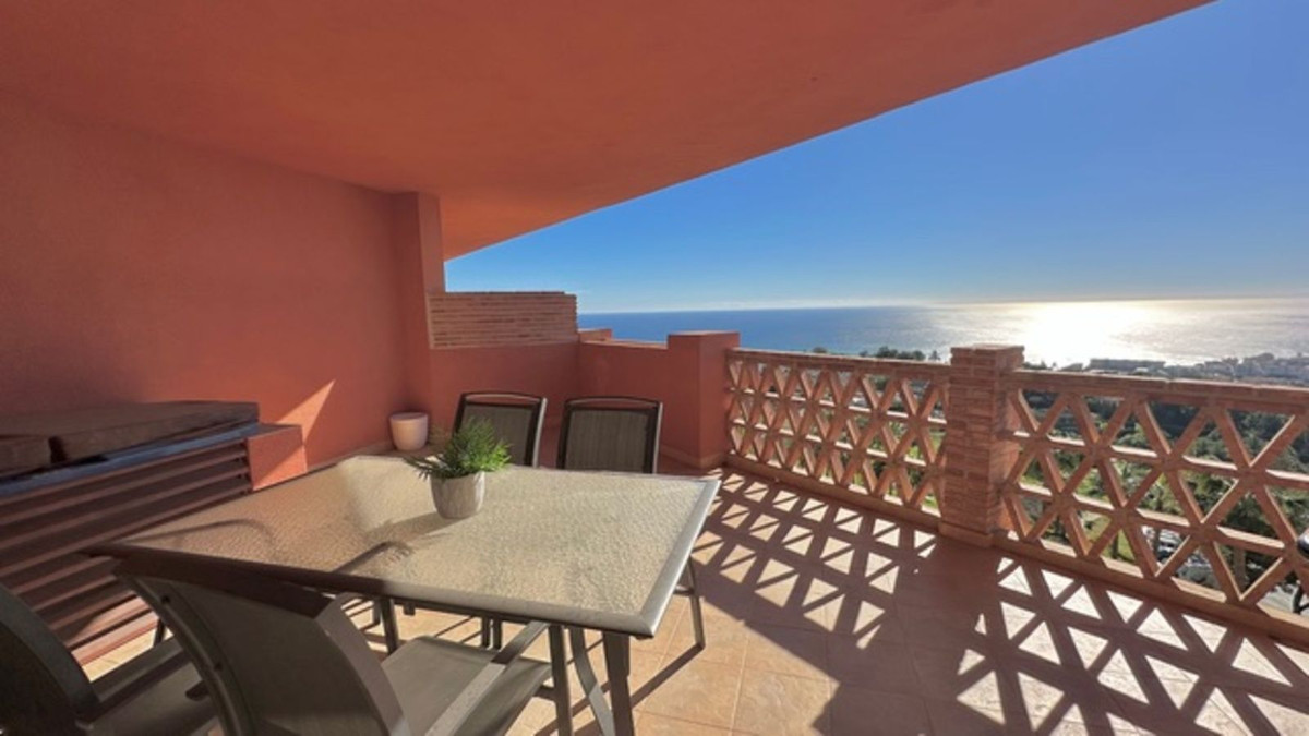 3 Bed Apartment for sale in Fuengirola Costa Del Sol, Málaga, Spain
