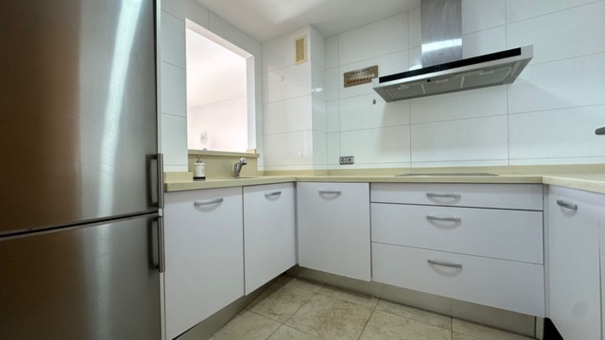 3 Bed Apartment for sale in Fuengirola Costa Del Sol, Málaga, Spain