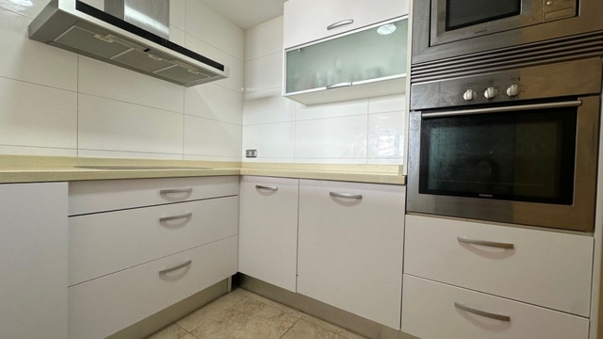 3 Bed Apartment for sale in Fuengirola Costa Del Sol, Málaga, Spain