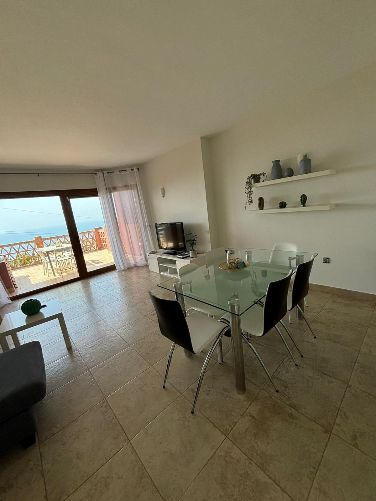 3 Bed Apartment for sale in Fuengirola Costa Del Sol, Málaga, Spain