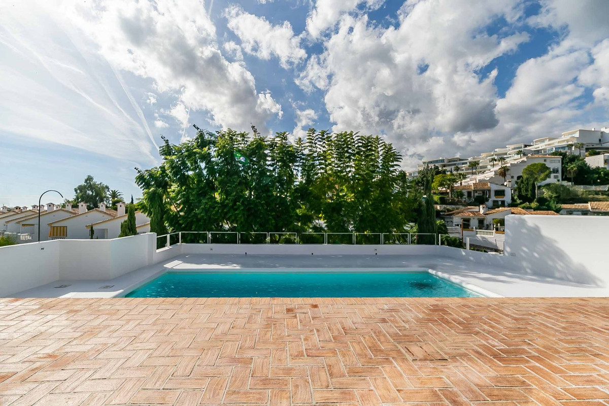 4 Bed Townhouse for sale in Benalmadena Costa Del Sol, Málaga, Spain