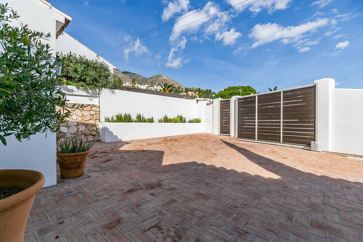 4 Bed Townhouse for sale in Benalmadena Costa Del Sol, Málaga, Spain