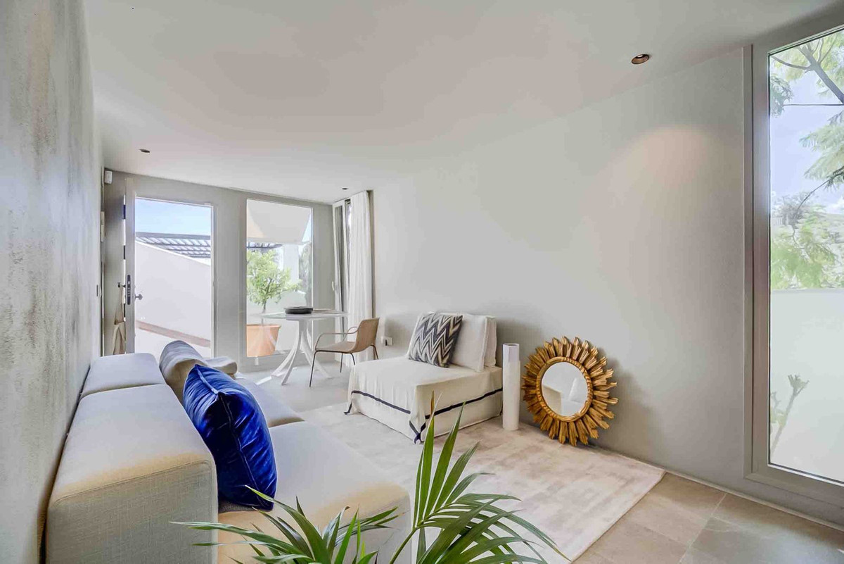 4 Bed Townhouse for sale in Benalmadena Costa Del Sol, Málaga, Spain