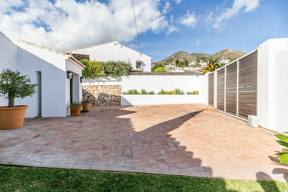 4 Bed Townhouse for sale in Benalmadena Costa Del Sol, Málaga, Spain