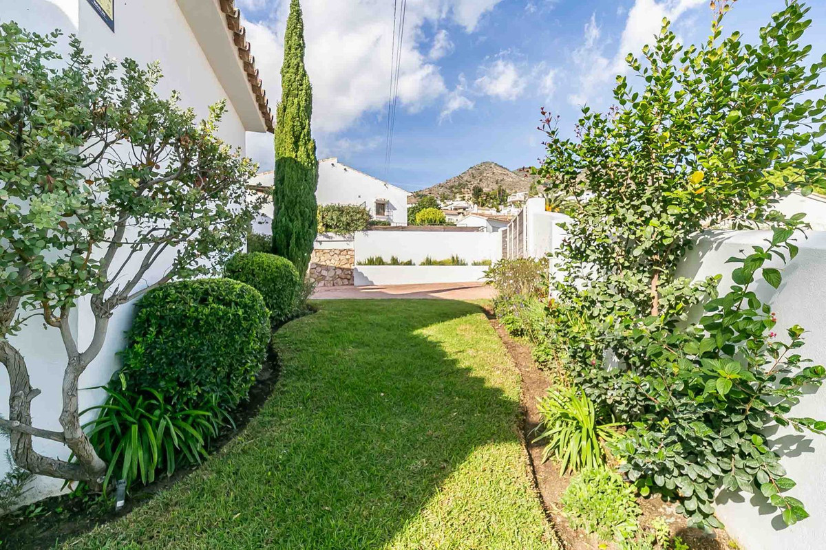 4 Bed Townhouse for sale in Benalmadena Costa Del Sol, Málaga, Spain