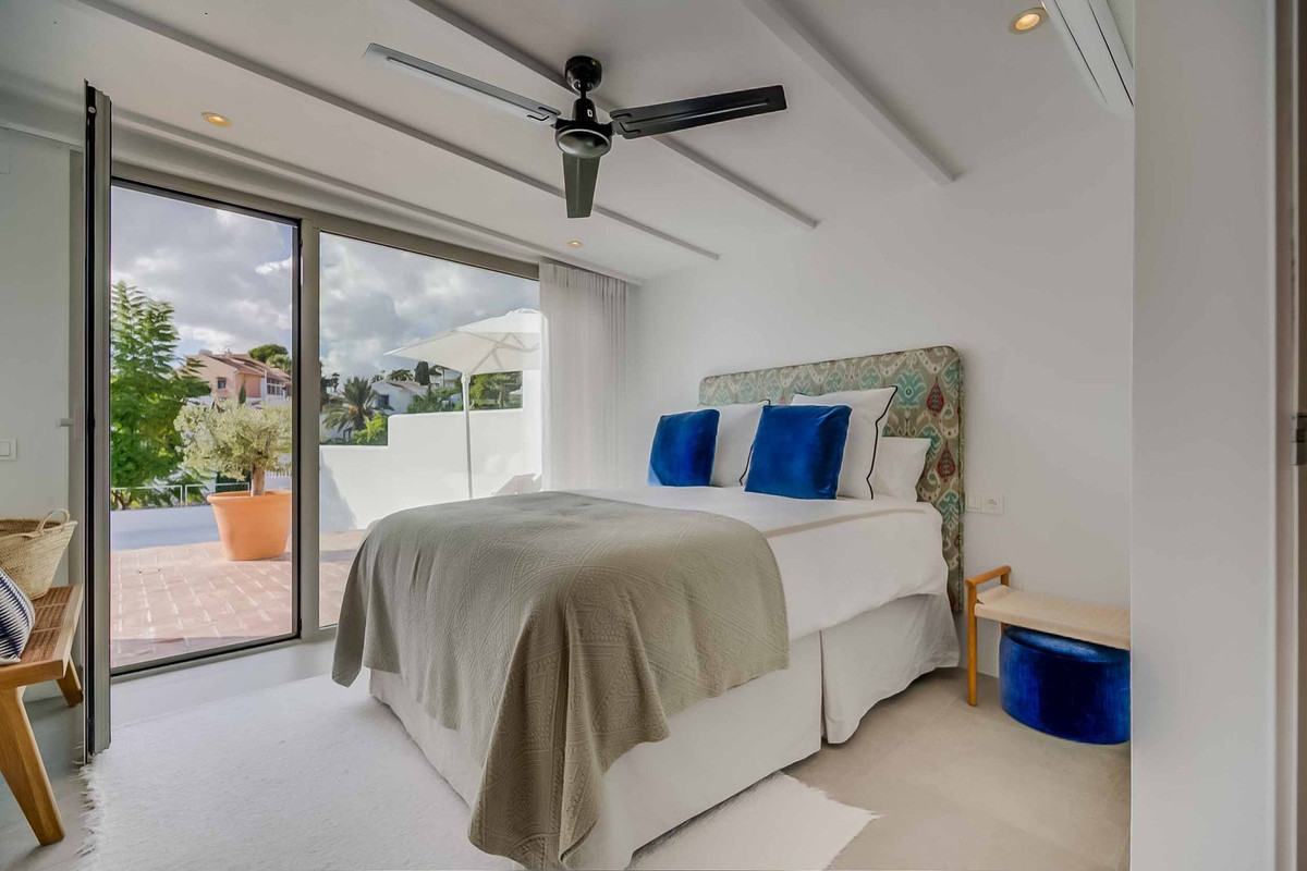 4 Bed Townhouse for sale in Benalmadena Costa Del Sol, Málaga, Spain