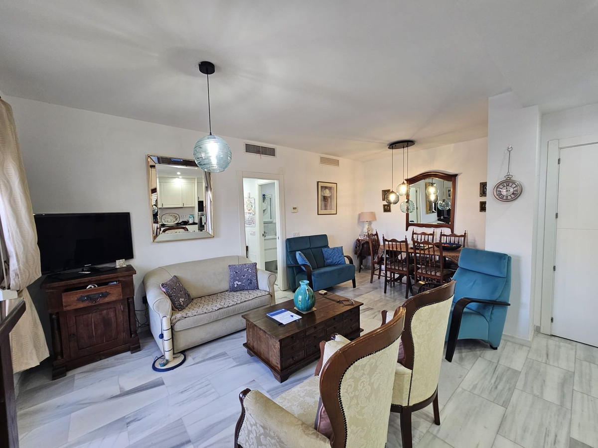 2 Bed Apartment for sale in Fuengirola Costa Del Sol, Málaga, Spain