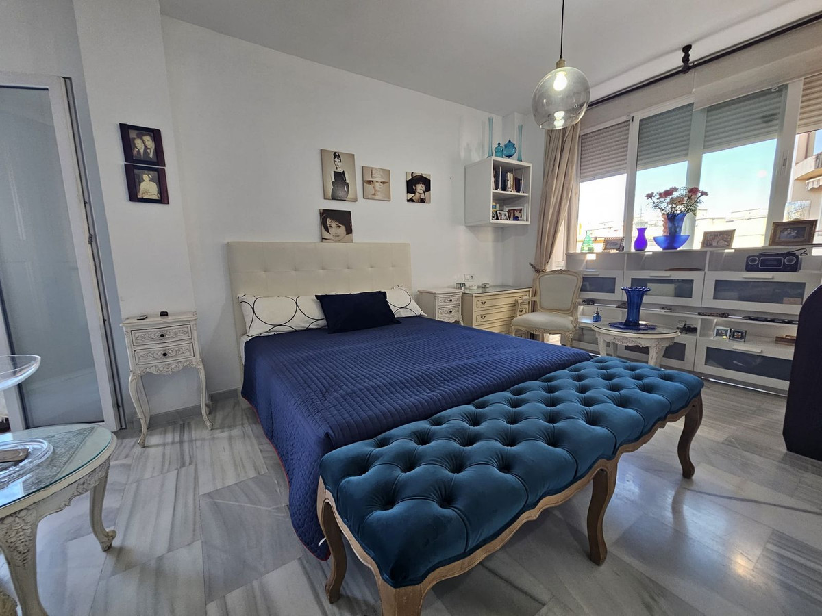 2 Bed Apartment for sale in Fuengirola Costa Del Sol, Málaga, Spain
