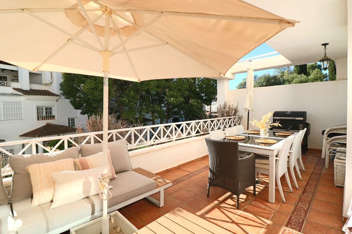 Se vende Apartamento Planta Media de 2 dormitorios en Costa Del Sol, Málaga, España