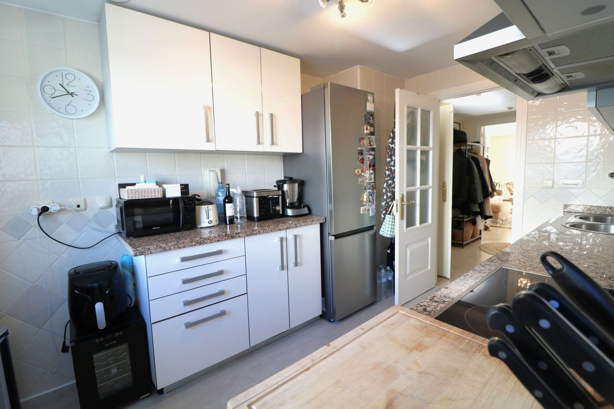 Se vende Apartamento Planta Media de 2 dormitorios en Costa Del Sol, Málaga, España