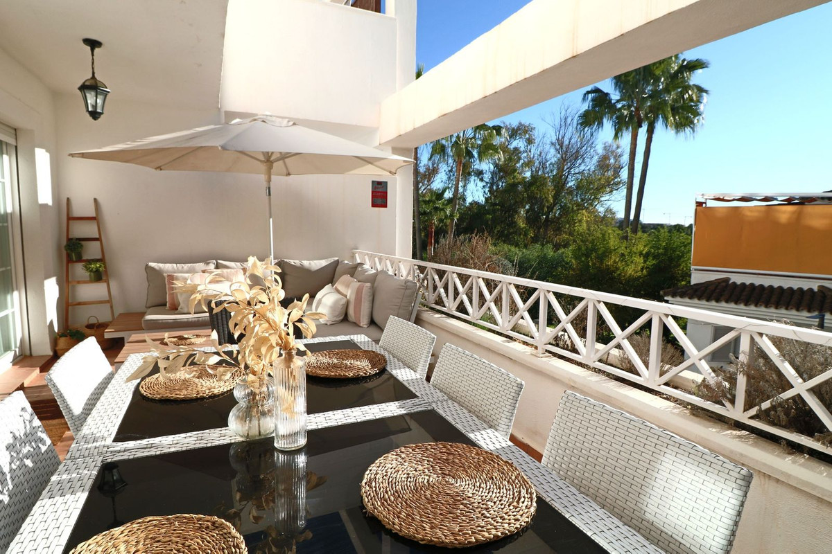 Se vende Apartamento Planta Media de 2 dormitorios en Costa Del Sol, Málaga, España