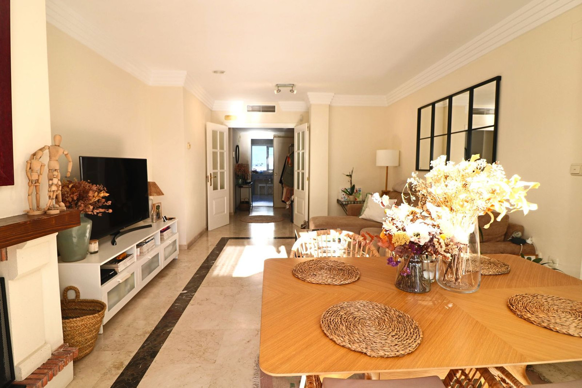 Se vende Apartamento Planta Media de 2 dormitorios en Costa Del Sol, Málaga, España