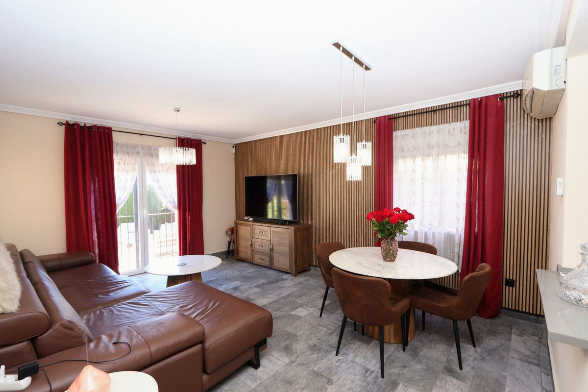 Se vende Villa - Chalet de 3 dormitorios en Costa Blanca, Alicante, España