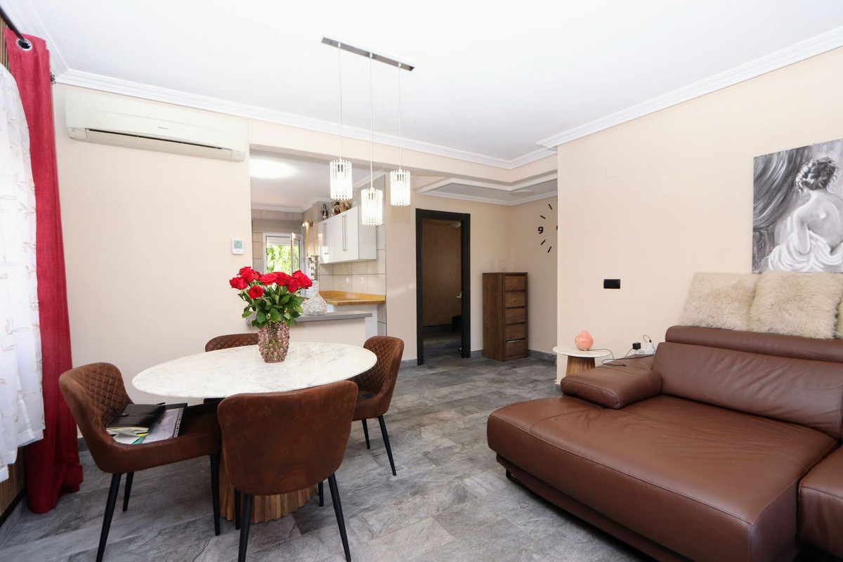 Se vende Villa - Chalet de 3 dormitorios en Costa Blanca, Alicante, España