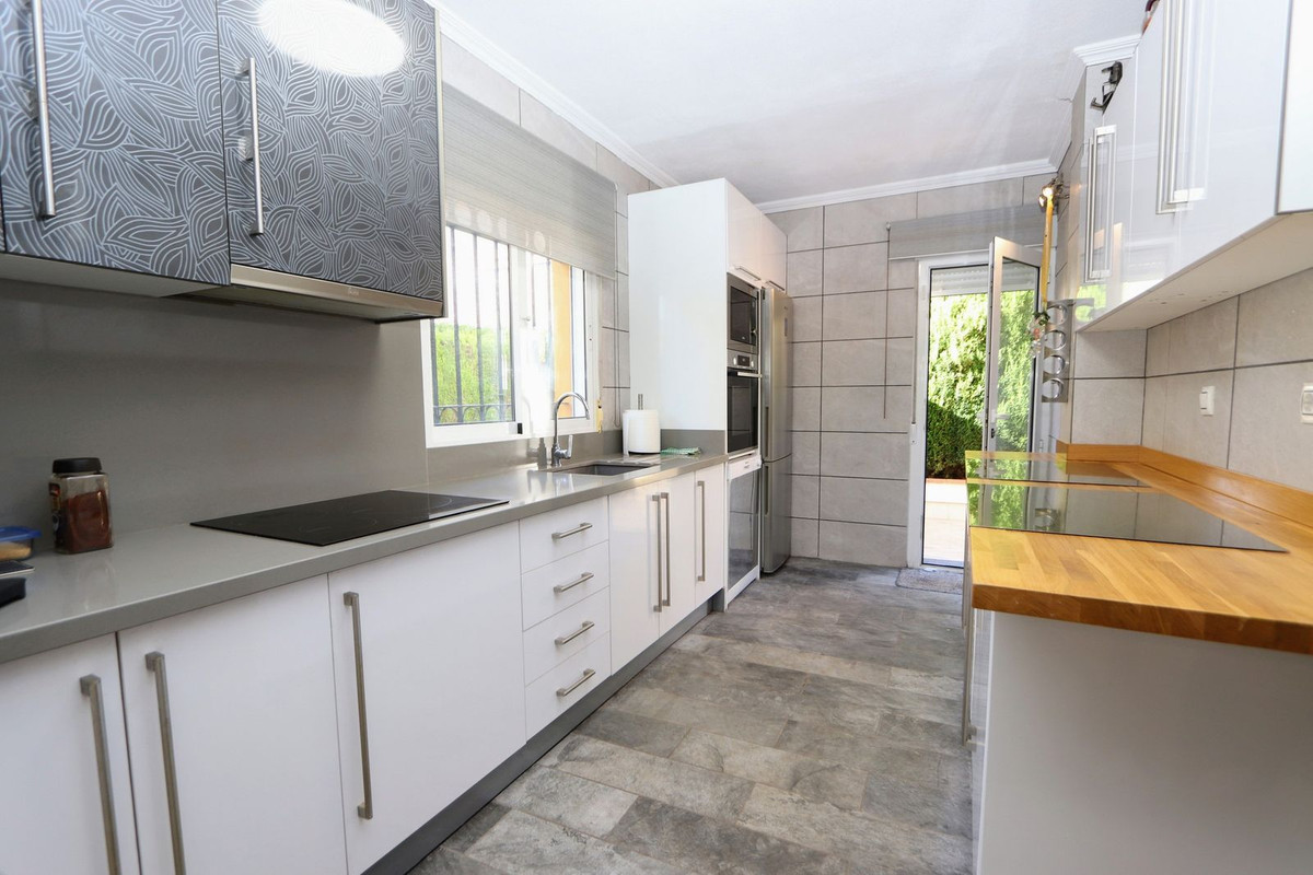 Se vende Villa - Chalet de 3 dormitorios en Costa Blanca, Alicante, España