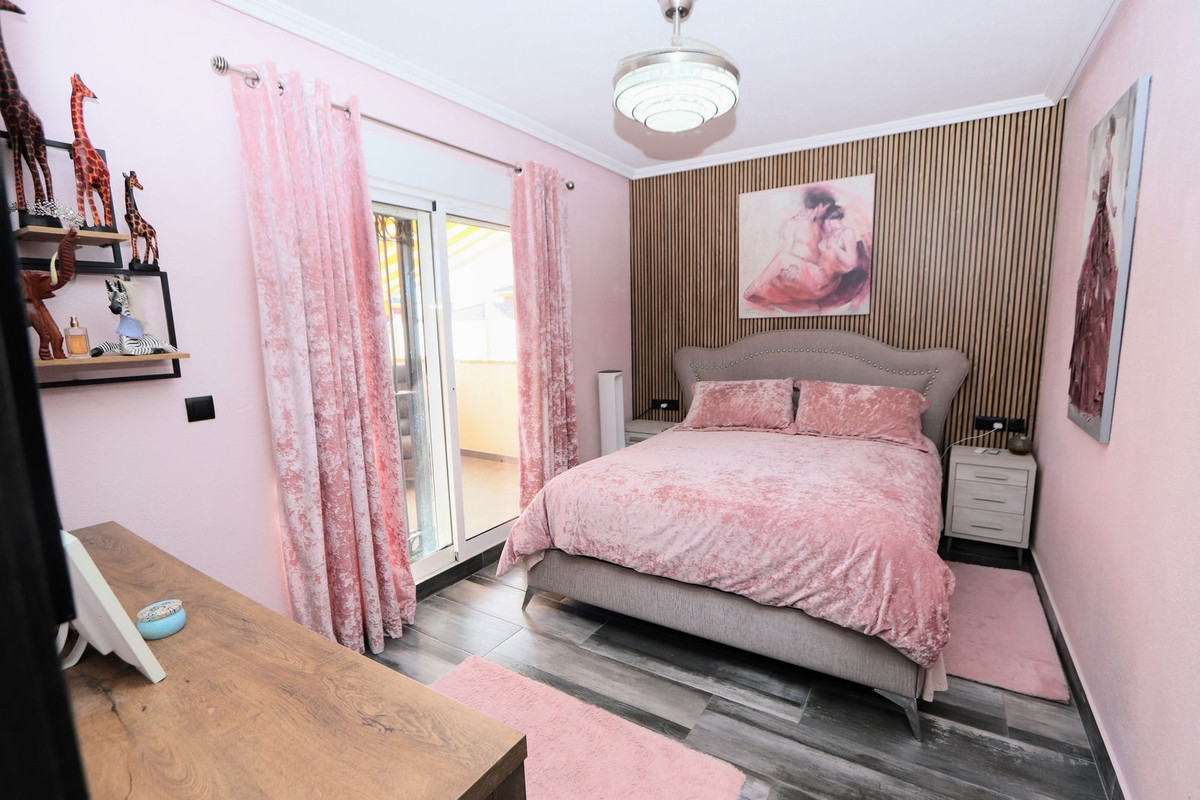 Se vende Villa - Chalet de 3 dormitorios en Costa Blanca, Alicante, España