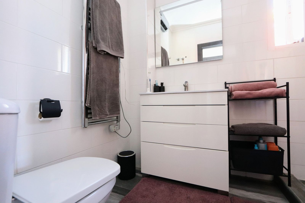 Se vende Villa - Chalet de 3 dormitorios en Costa Blanca, Alicante, España