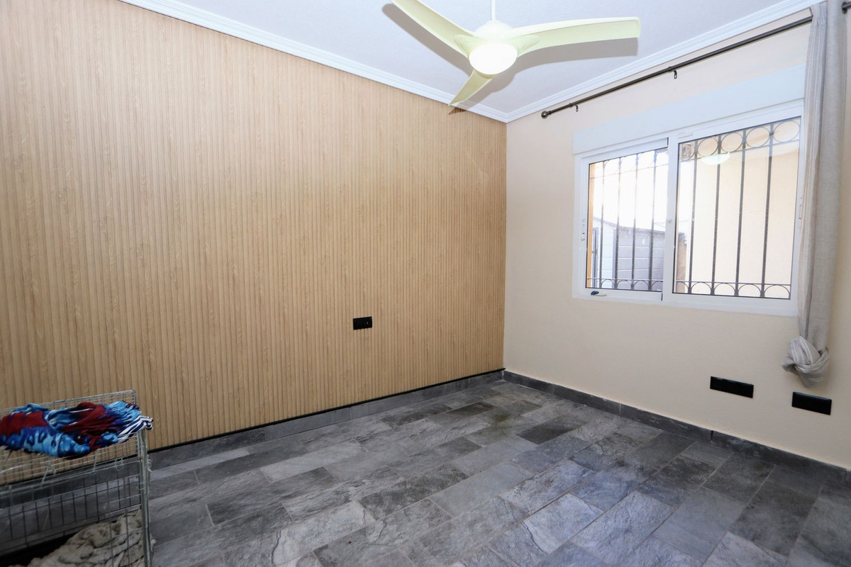 Se vende Villa - Chalet de 3 dormitorios en Costa Blanca, Alicante, España