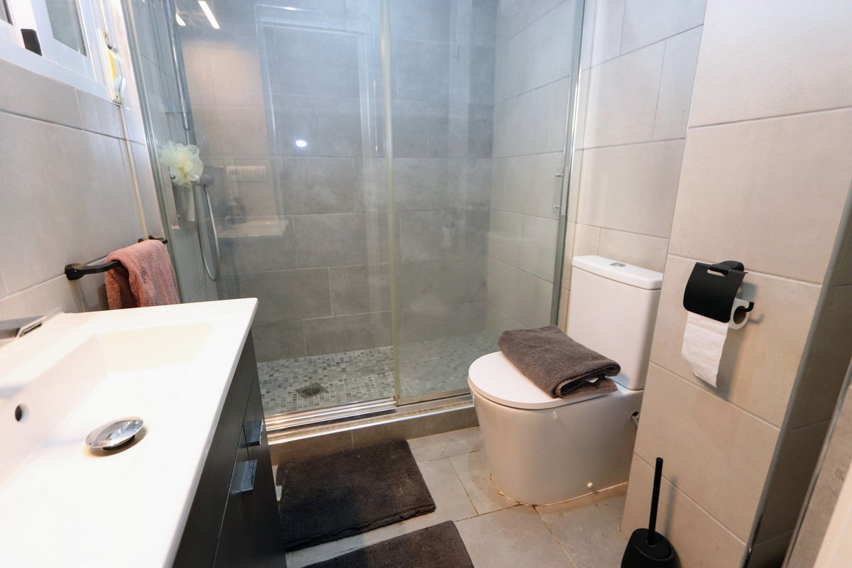 Se vende Villa - Chalet de 3 dormitorios en Costa Blanca, Alicante, España