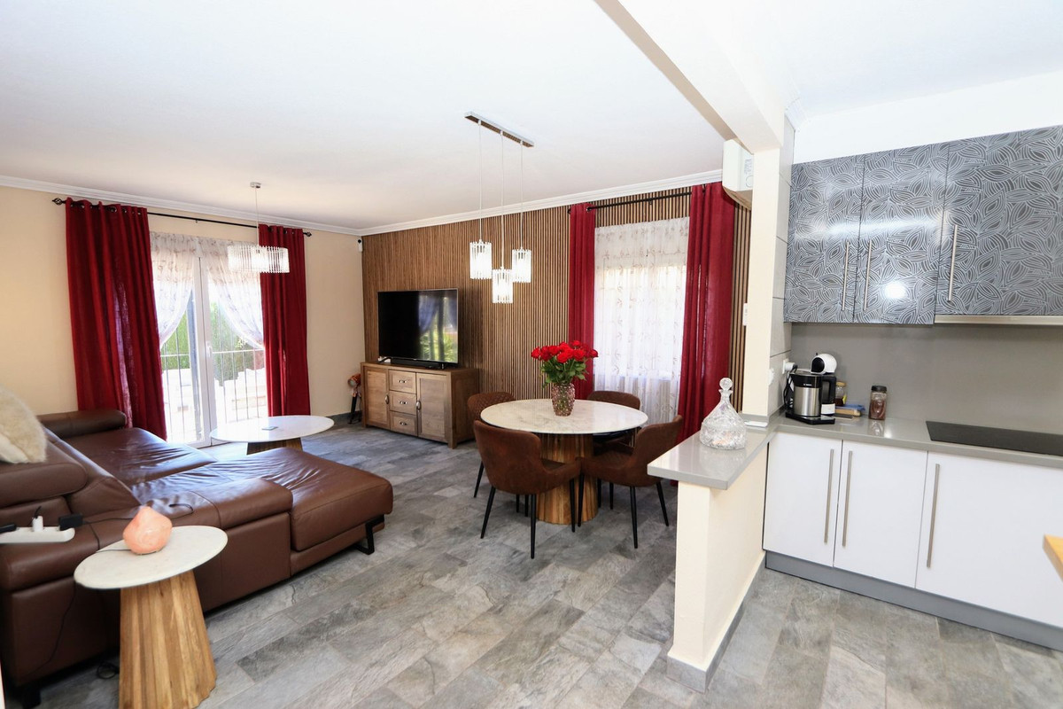 Se vende Villa - Chalet de 3 dormitorios en Costa Blanca, Alicante, España