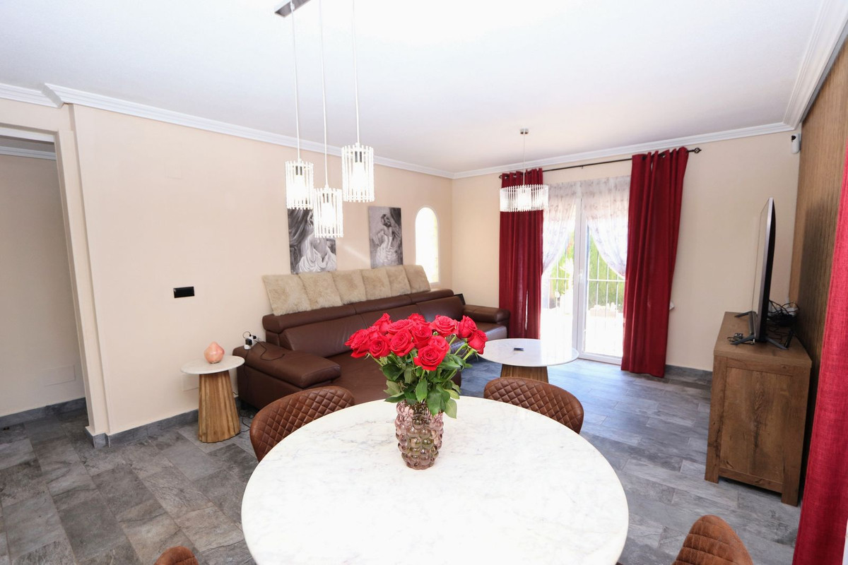 Se vende Villa - Chalet de 3 dormitorios en Costa Blanca, Alicante, España