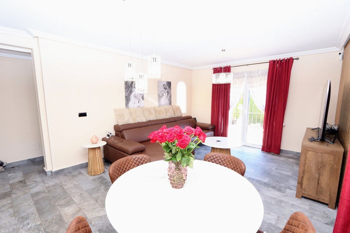 Se vende Villa - Chalet de 3 dormitorios en Costa Blanca, Alicante, España