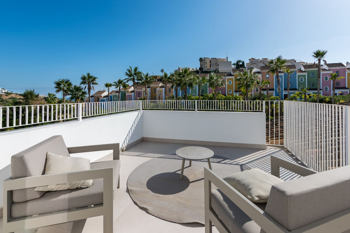 4 Bed Townhouse for sale in Casares Playa Costa Del Sol, Málaga, Spain