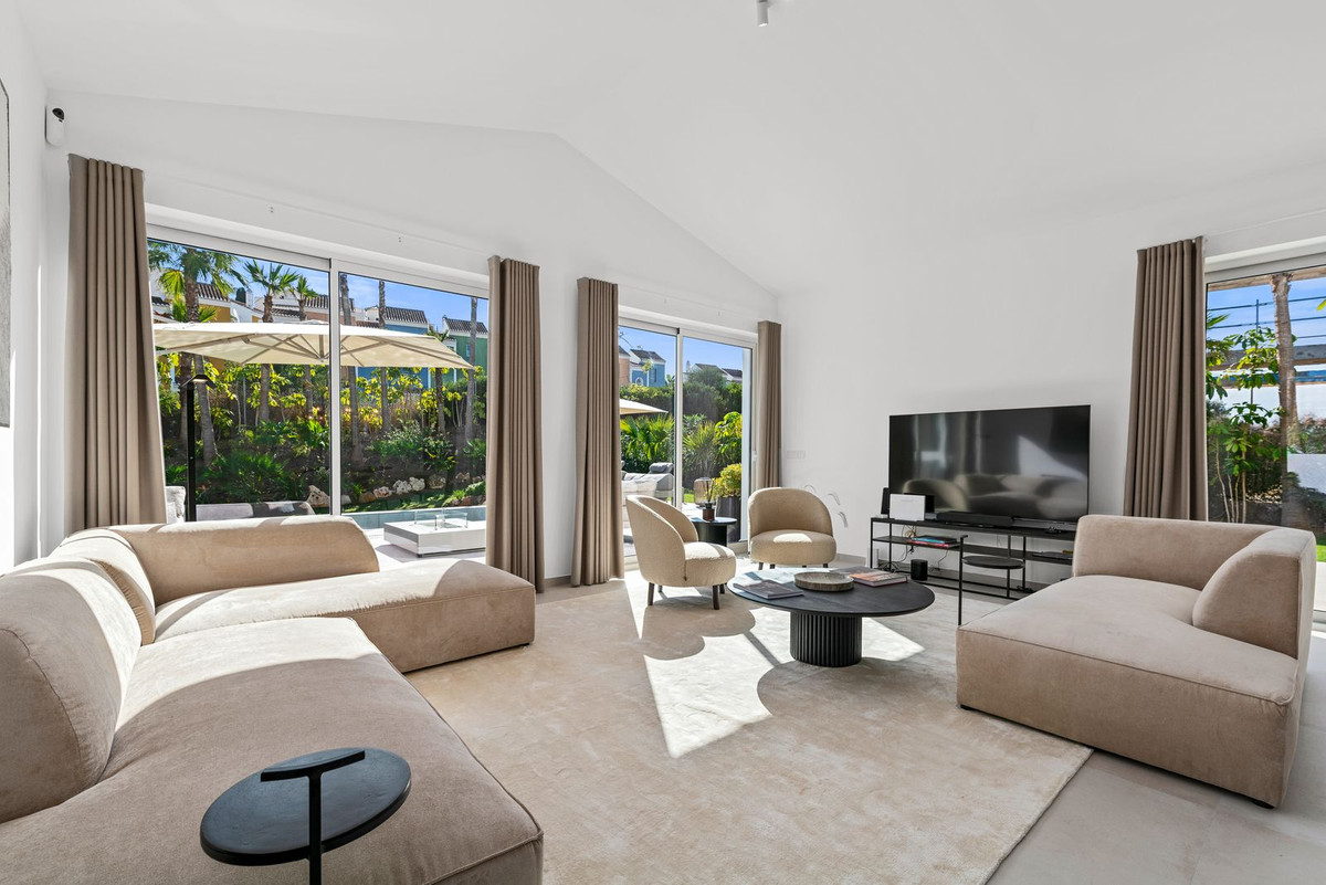 4 Bed Townhouse for sale in Casares Playa Costa Del Sol, Málaga, Spain