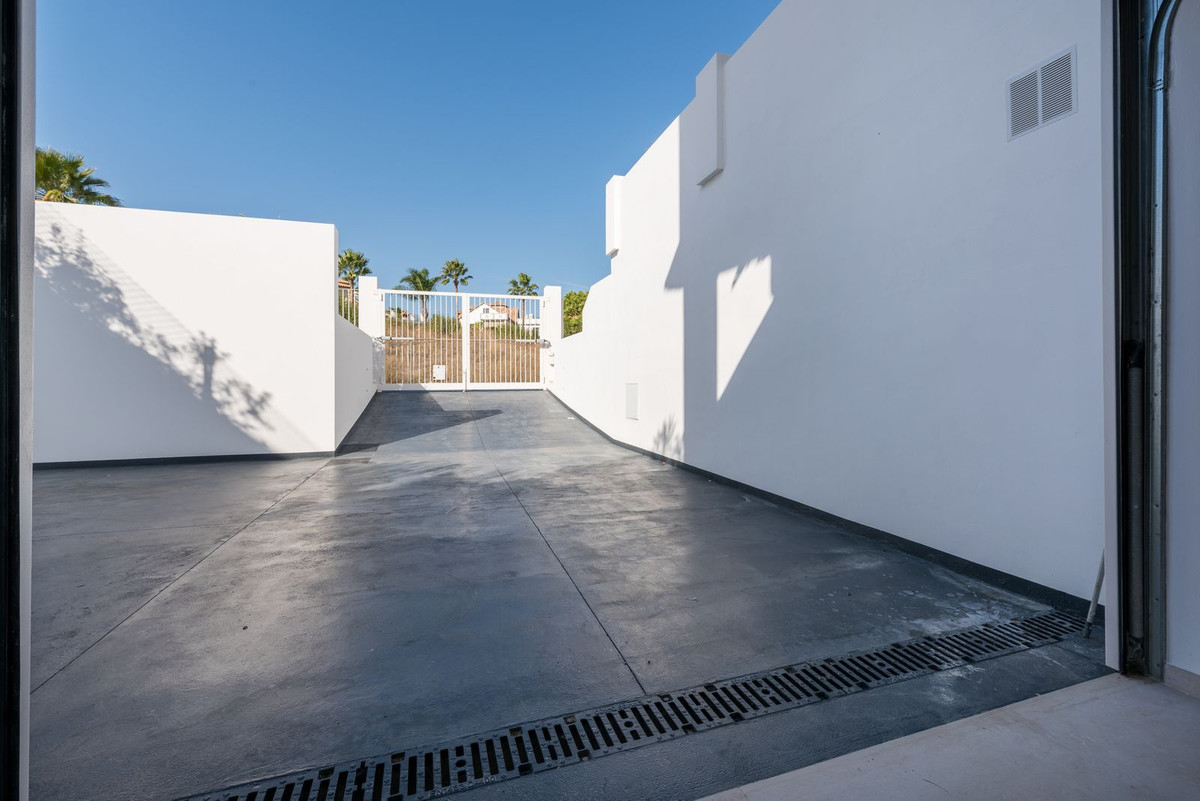 4 Bed Townhouse for sale in Casares Playa Costa Del Sol, Málaga, Spain