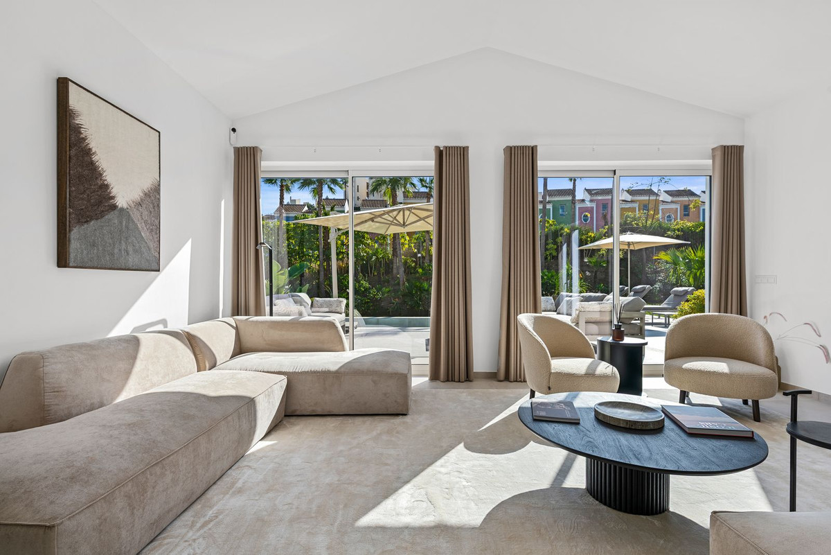 4 Bed Townhouse for sale in Casares Playa Costa Del Sol, Málaga, Spain