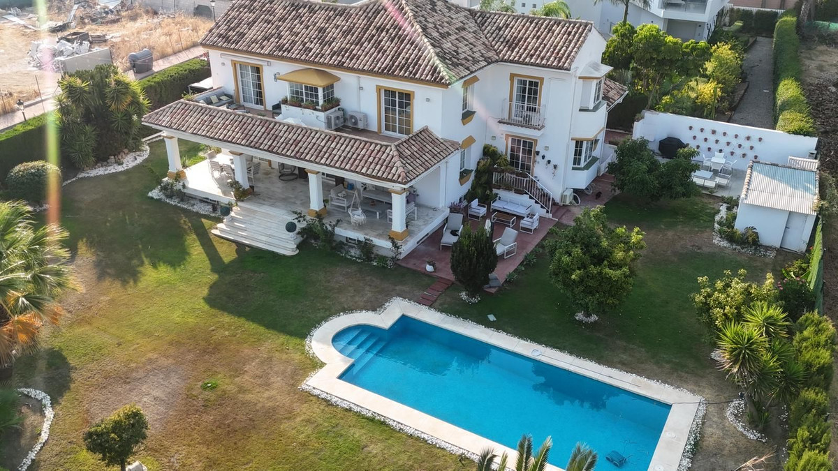Se vende Villa - Chalet de 7 dormitorios en Costa Del Sol, Málaga, España