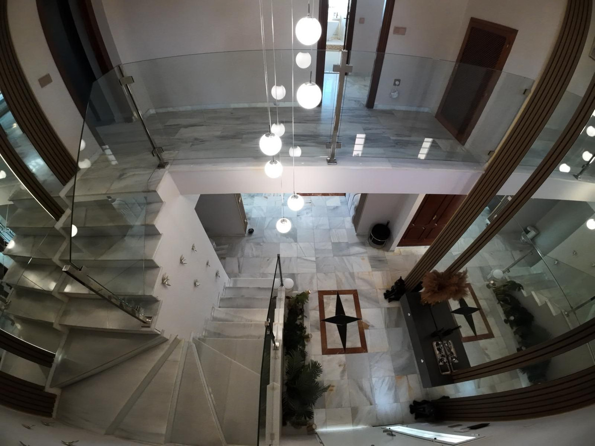 Se vende Villa - Chalet de 7 dormitorios en Costa Del Sol, Málaga, España