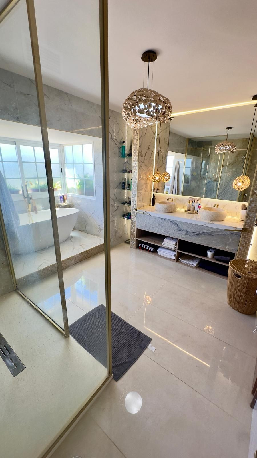 Se vende Villa - Chalet de 7 dormitorios en Costa Del Sol, Málaga, España