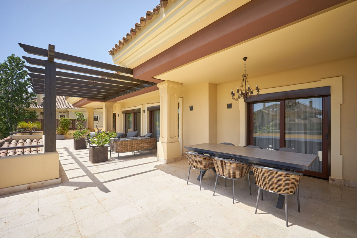 Se vende Ático de 4 dormitorios en Costa Del Sol, Cadiz, España