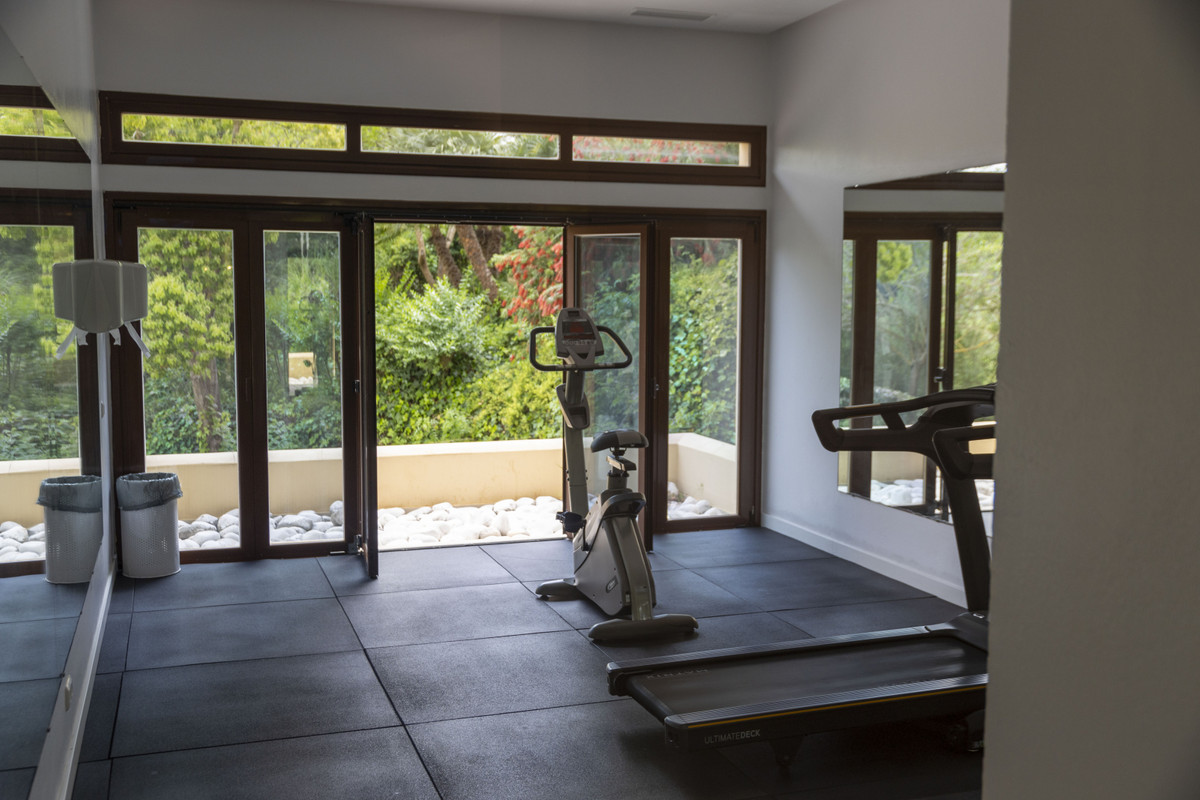Se vende Ático de 4 dormitorios en Costa Del Sol, Cadiz, España