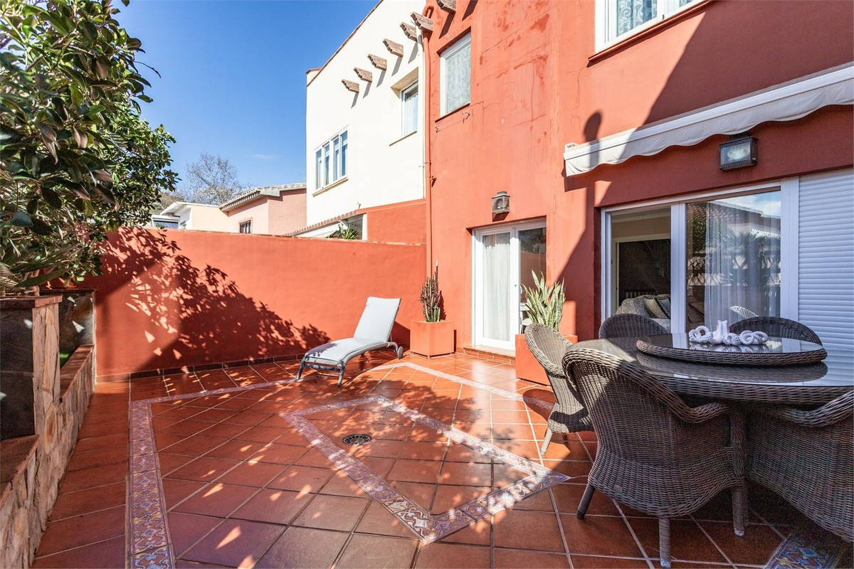 4 Bed Townhouse for sale in Benalmadena Costa Del Sol, Málaga, Spain