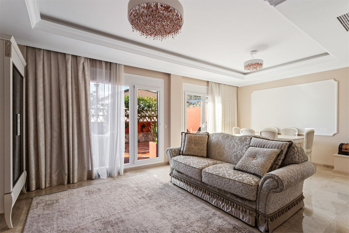 4 Bed Townhouse for sale in Benalmadena Costa Del Sol, Málaga, Spain