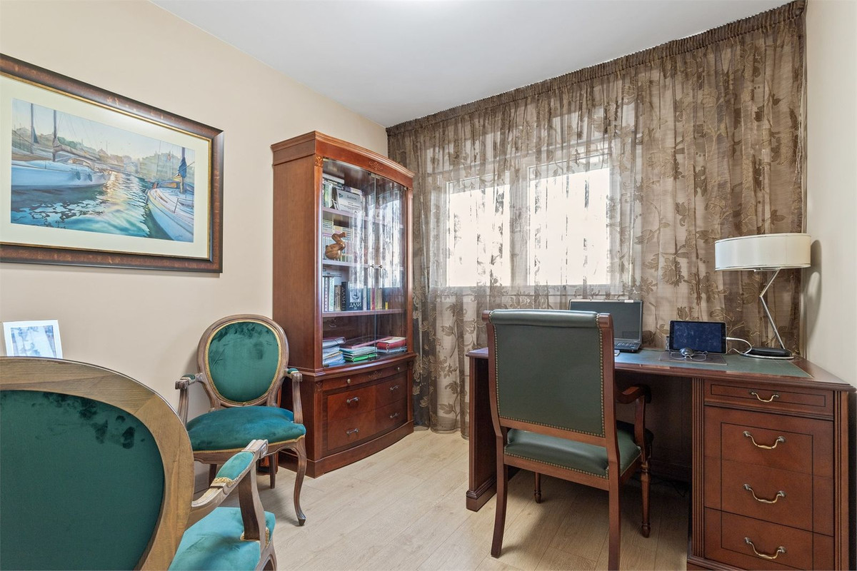 4 Bed Townhouse for sale in Benalmadena Costa Del Sol, Málaga, Spain