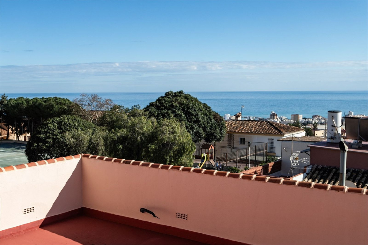 4 Bed Townhouse for sale in Benalmadena Costa Del Sol, Málaga, Spain