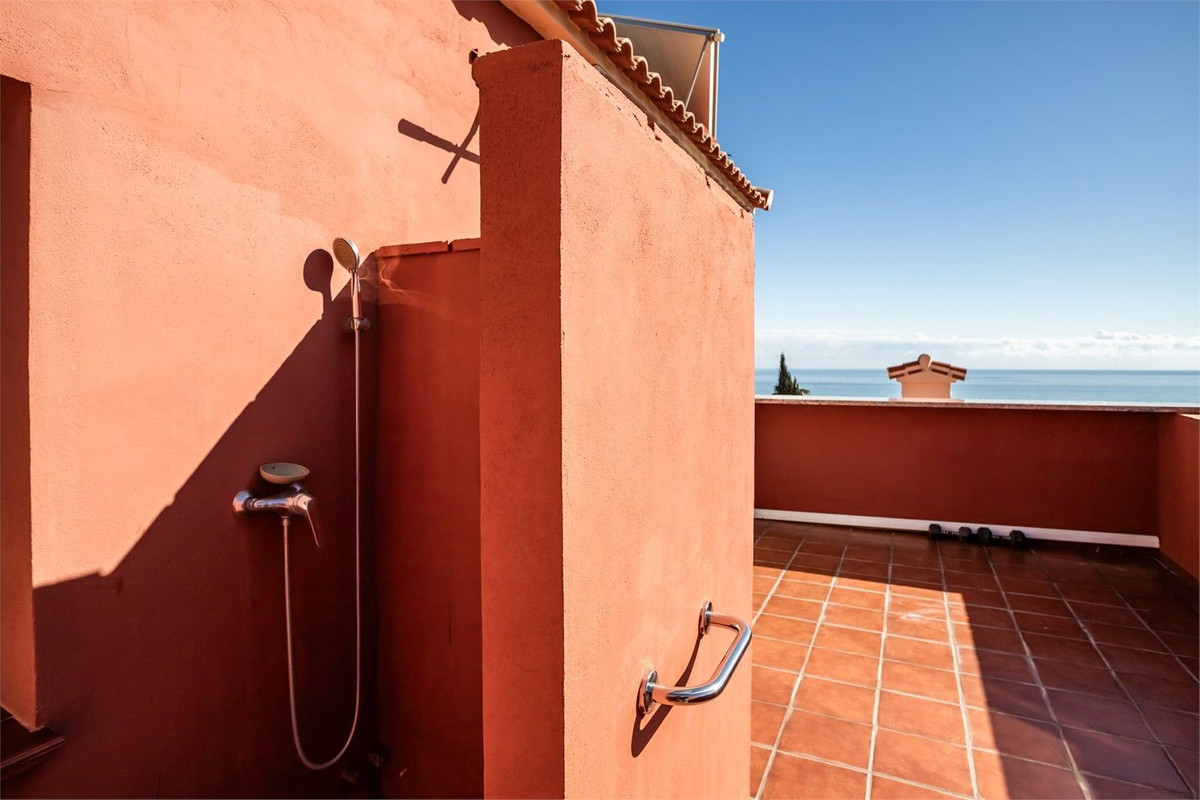 4 Bed Townhouse for sale in Benalmadena Costa Del Sol, Málaga, Spain