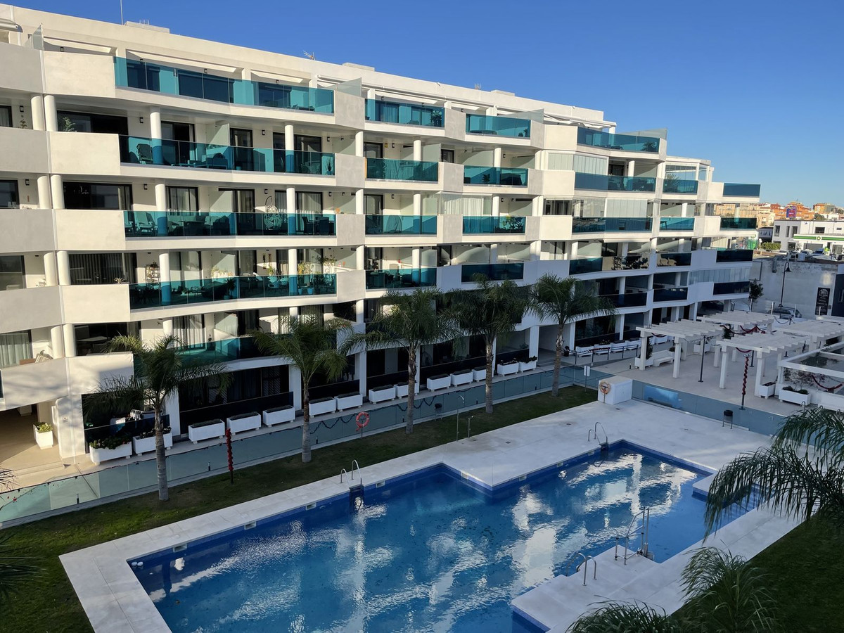 Se vende Apartamento Planta Media de 3 dormitorios en Costa Del Sol, Málaga, España