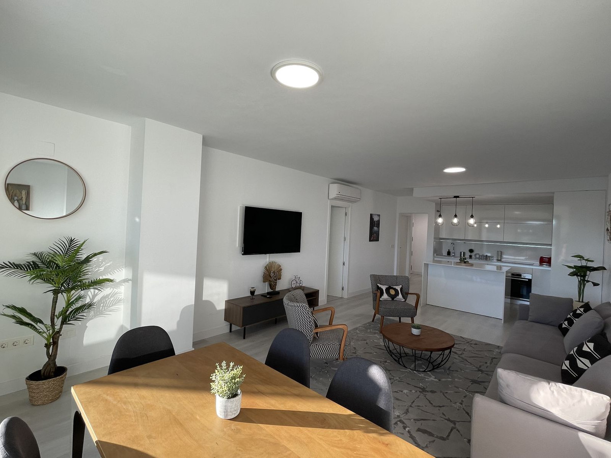 Se vende Apartamento Planta Media de 3 dormitorios en Costa Del Sol, Málaga, España