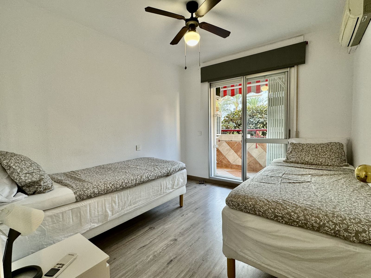 Se vende Apartamento Planta Media de 4 dormitorios en Costa Del Sol, Málaga, España