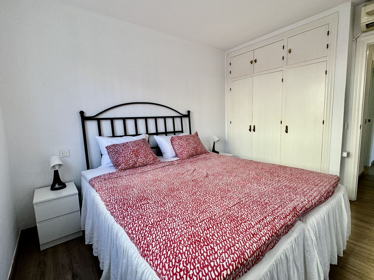 Se vende Apartamento Planta Media de 4 dormitorios en Costa Del Sol, Málaga, España