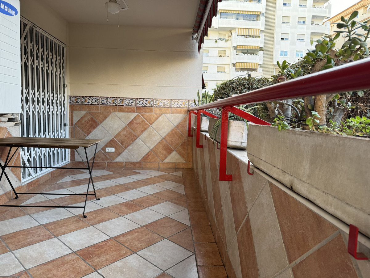 Se vende Apartamento Planta Media de 4 dormitorios en Costa Del Sol, Málaga, España