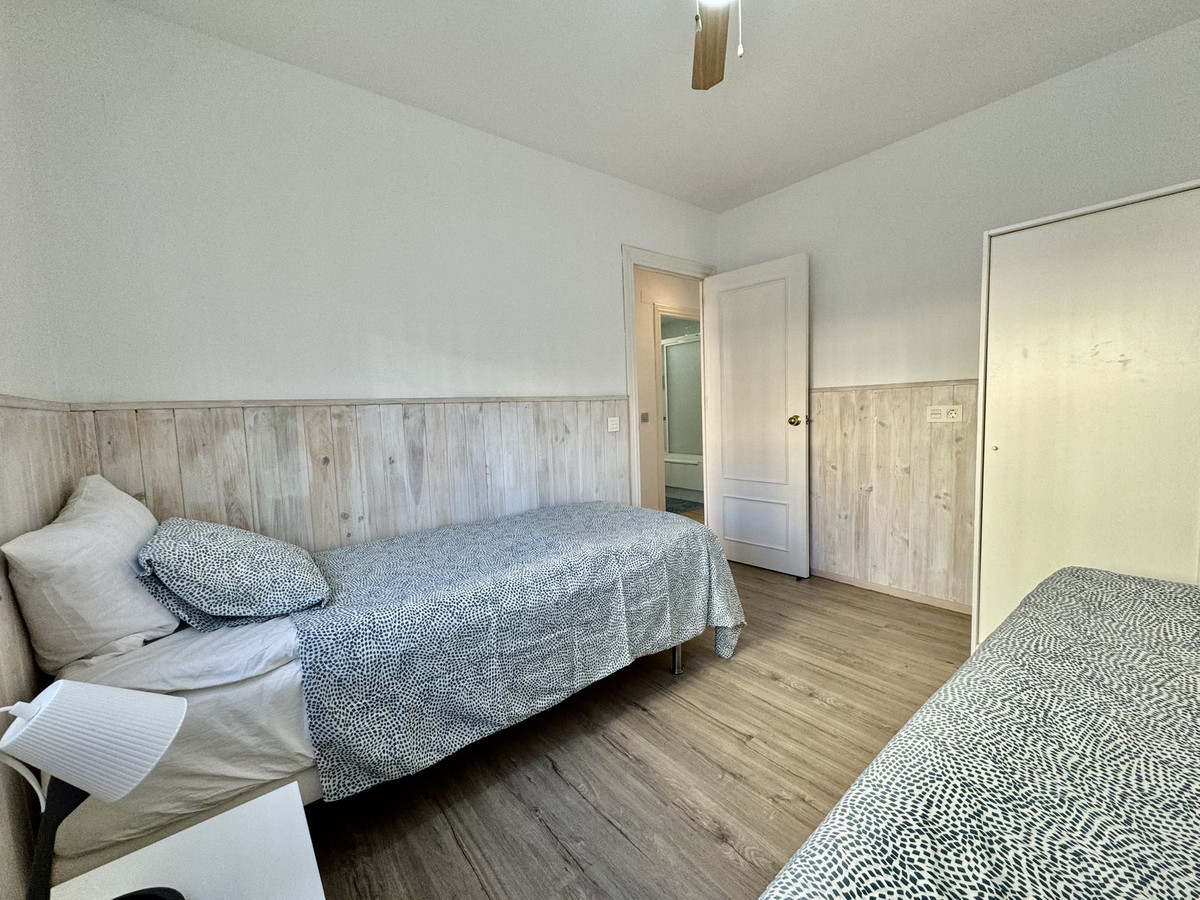 Se vende Apartamento Planta Media de 4 dormitorios en Costa Del Sol, Málaga, España