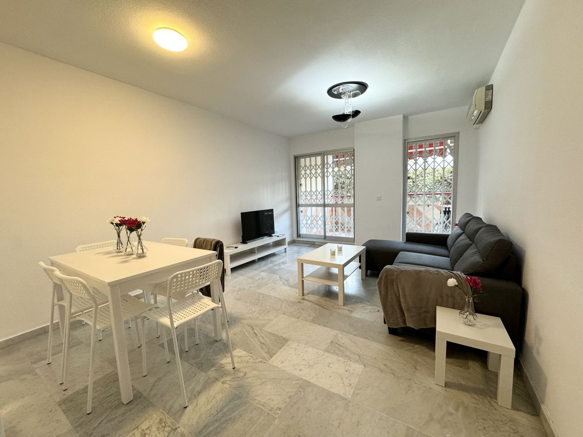 Se vende Apartamento Planta Media de 4 dormitorios en Costa Del Sol, Málaga, España