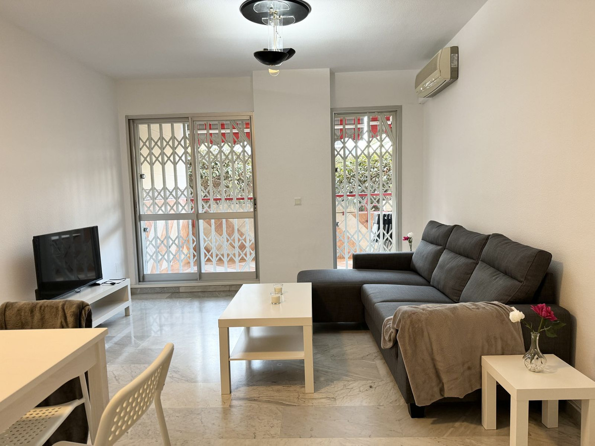 Se vende Apartamento Planta Media de 4 dormitorios en Costa Del Sol, Málaga, España