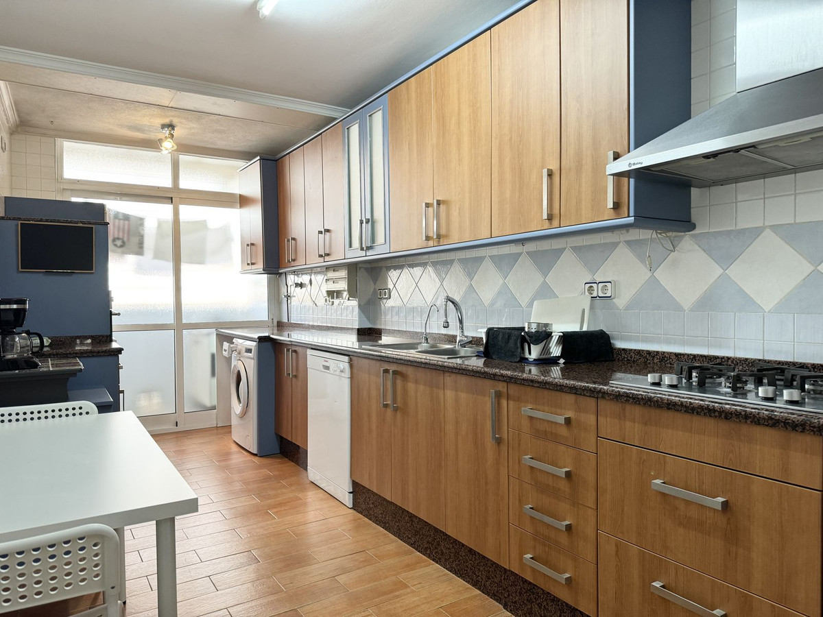 Se vende Apartamento Planta Media de 4 dormitorios en Costa Del Sol, Málaga, España
