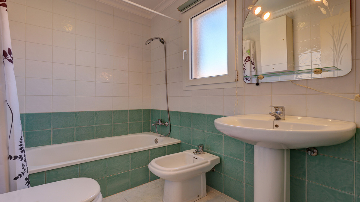 Se vende Apartamento Planta Media de 1 dormitorios en Costa Del Sol, Málaga, España